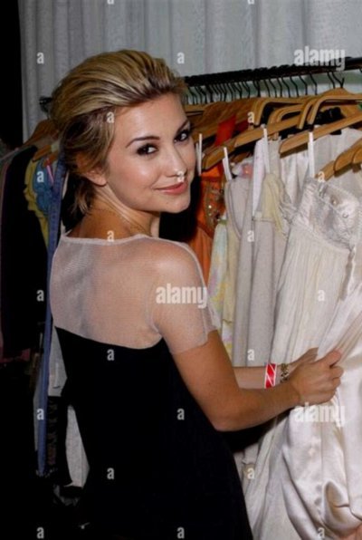 姆巴佩和哈兰德，你更看好哪个人可以更加接近球王或者超越球王？