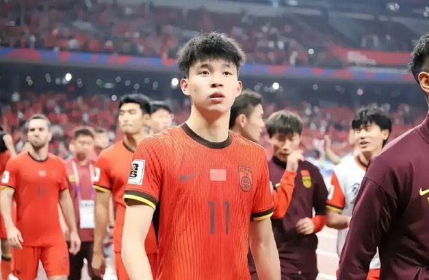 苗润东刚入选U19国足，已经有人说王钰栋未来得给他让位了