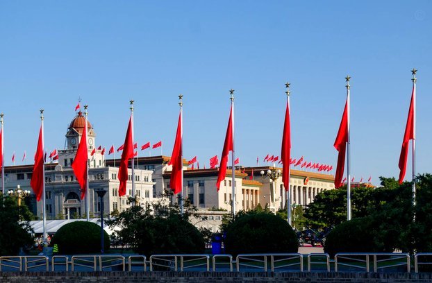巴黎圣日耳曼锁定迪奥曼德五年合约，传签阿克利乌什加盟