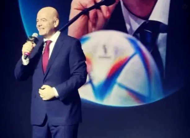 欧足联与FIFA权力博弈：因凡蒂诺方案引争议