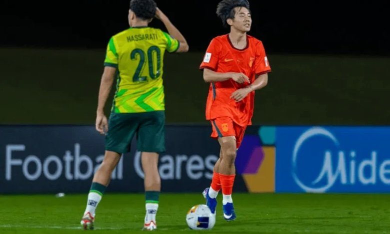 国足点球胜河床 U17战阿森纳争冠