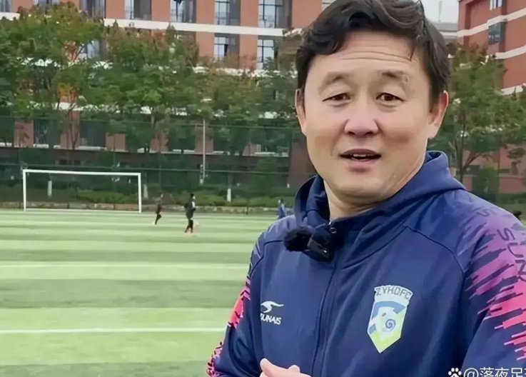 嗨球上半场压着绿城打，得势不得分，最终受到惩罚。